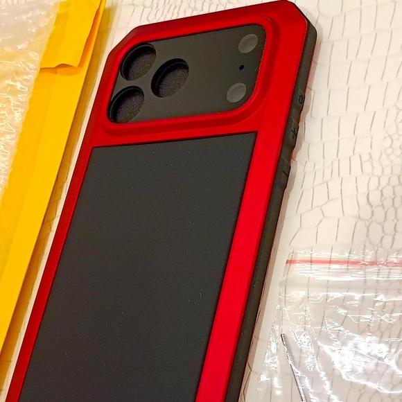 BRAND NEW "SUPER HI-QUALITY" EXTREME LIMITED EDITION I PHONE 17 PRO MAX COVER - Picture 7 of 16